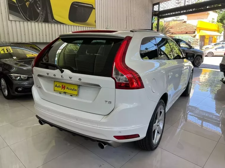 Volvo XC60 Branco 12