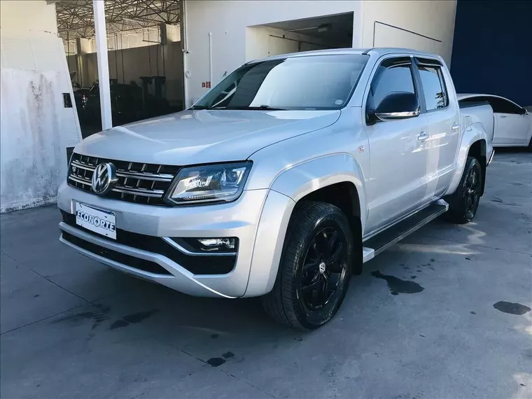 Volkswagen Amarok Prata 6