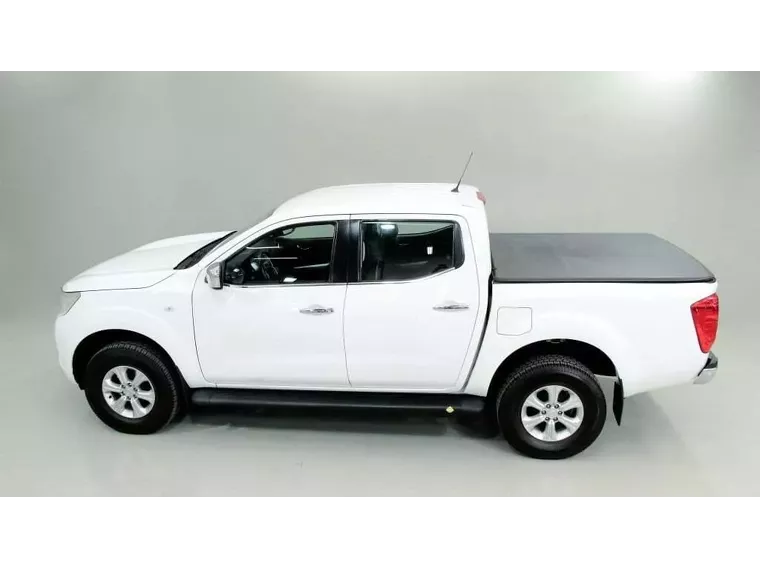 Nissan Frontier Branco 12