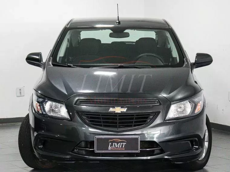 Chevrolet Onix Cinza 11