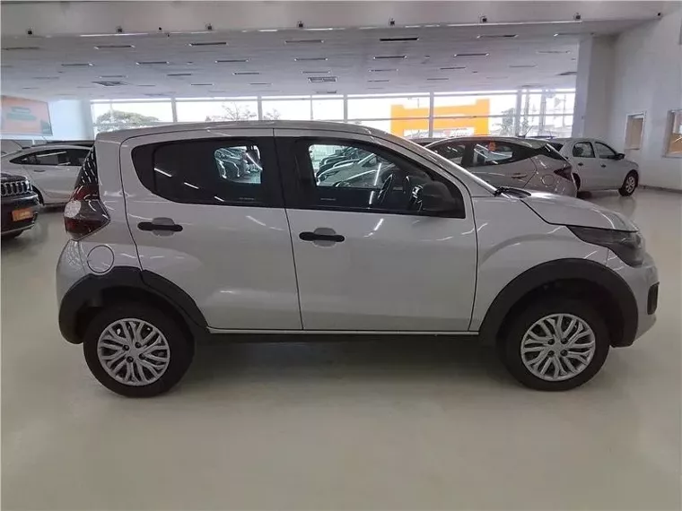 Fiat Mobi Prata 1