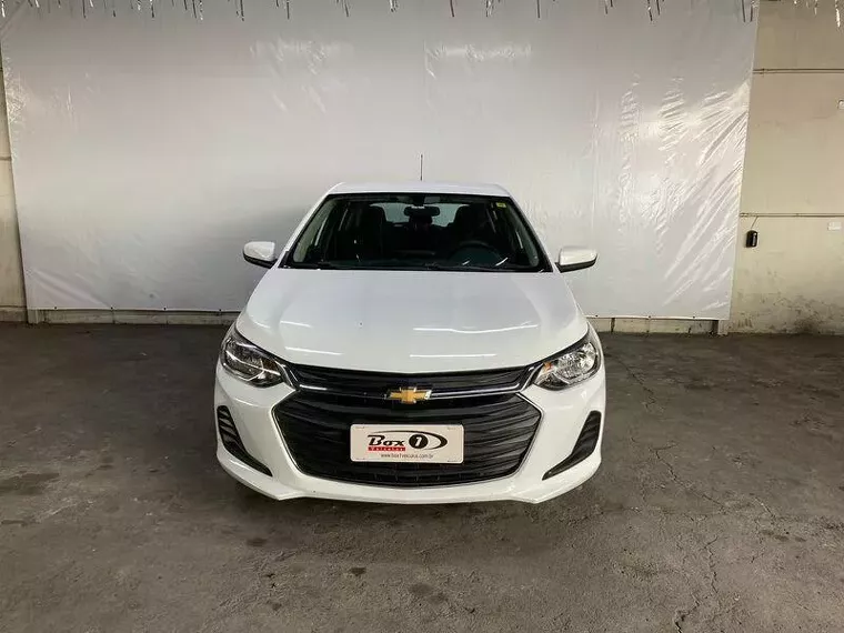 Chevrolet Onix Branco 6