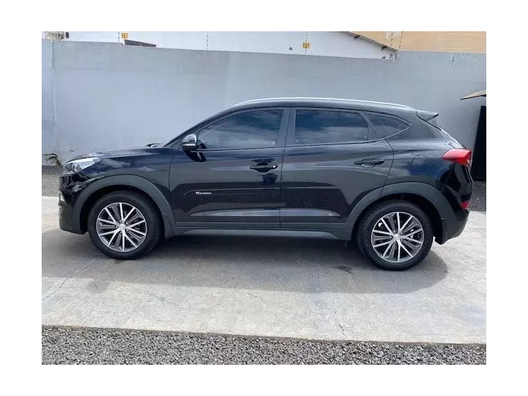 Hyundai Tucson Preto 12