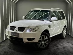 Mitsubishi Pajero TR4