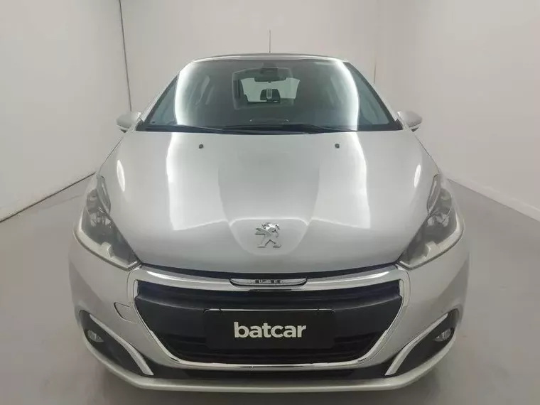 Peugeot 208 Prata 8