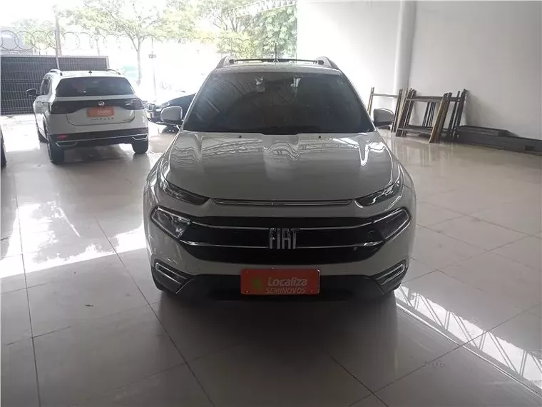 Fiat Toro Branco 1