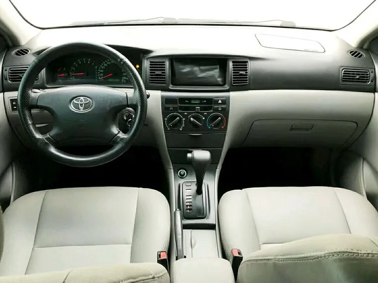 Toyota Corolla Preto 14