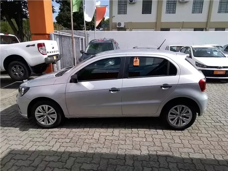 Volkswagen Gol Prata 13