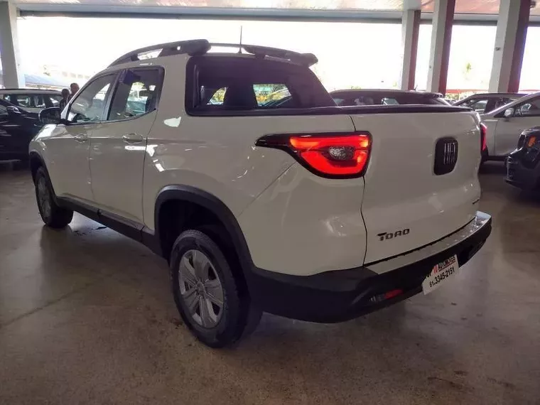 Fiat Toro Branco 1