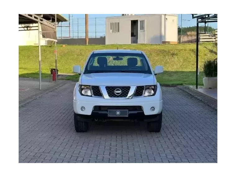 Nissan Frontier Branco 4