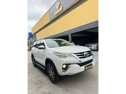 Toyota Hilux SW4