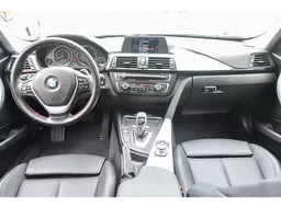 BMW 328i