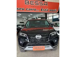Toyota Hilux SW4