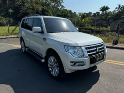 Mitsubishi Pajero Full