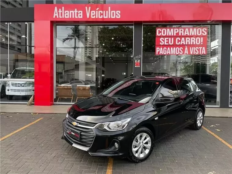 Chevrolet Onix Preto 14