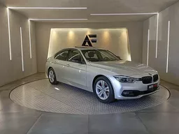 BMW 320i