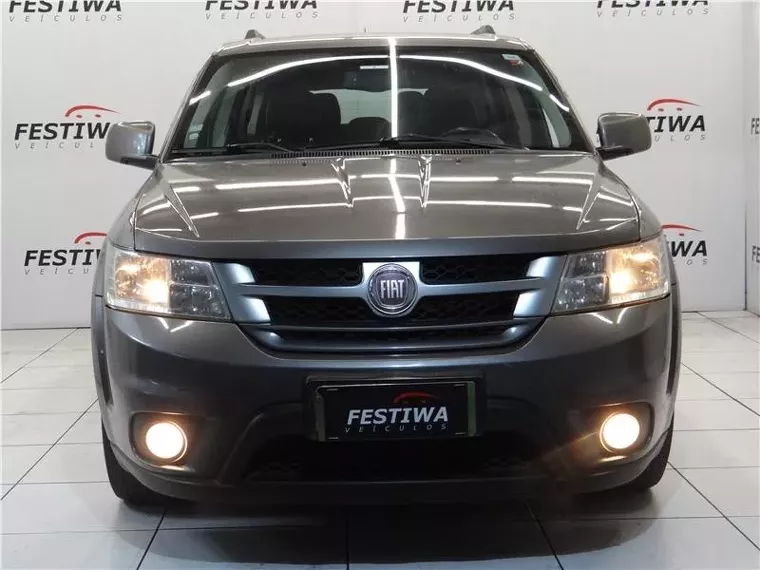 Fiat Freemont Cinza 10