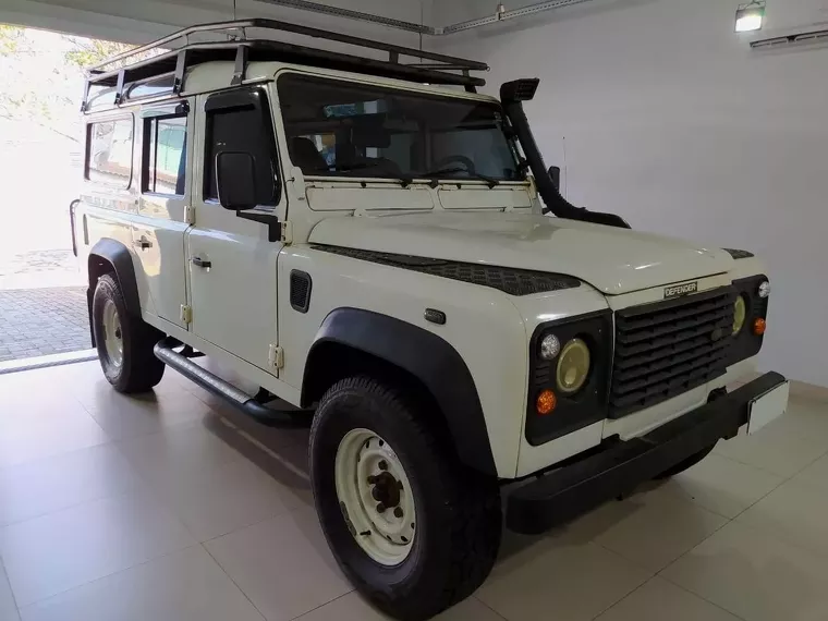 Land Rover Defender Branco 28