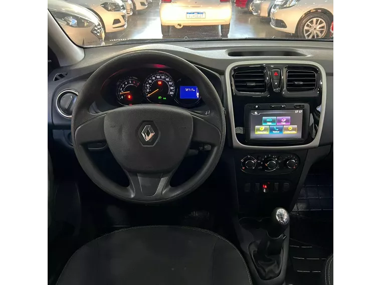 Renault Sandero Prata 11