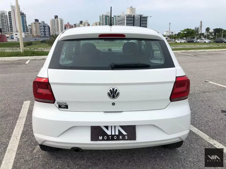 Volkswagen Gol Branco 8