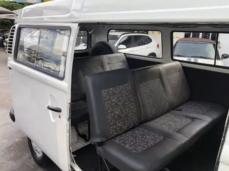 Volkswagen Kombi Branco 12