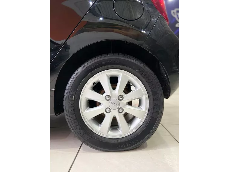 KIA Picanto Preto 13