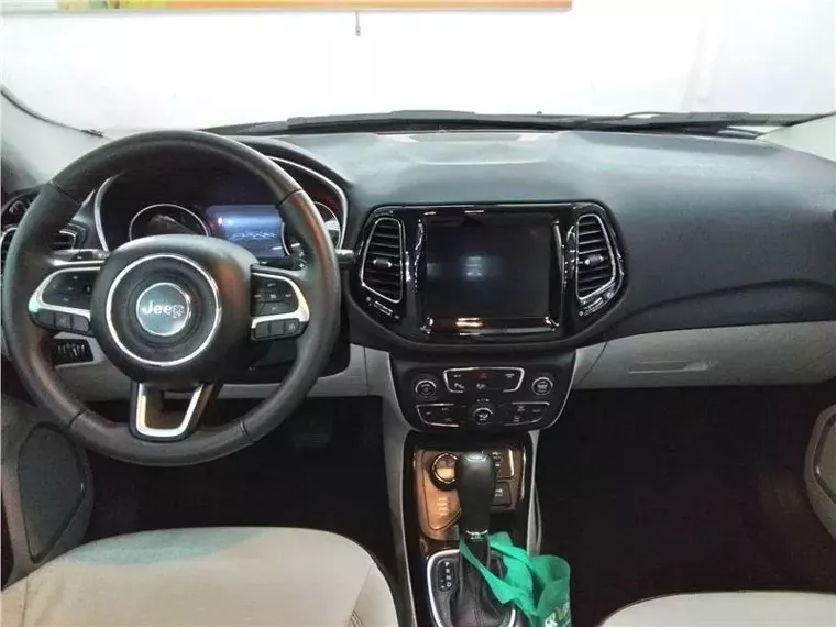 Jeep Compass Prata 9