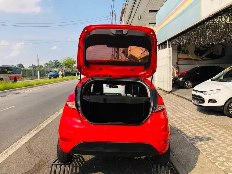 Ford Fiesta Vermelho 12