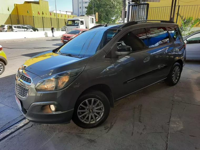 Chevrolet Spin Cinza 24