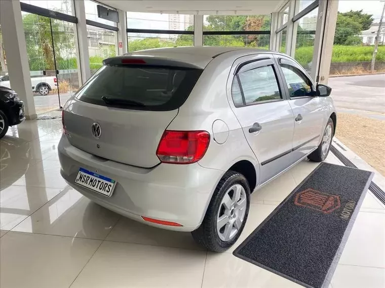 Volkswagen Gol Prata 2