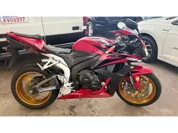 CBR 600