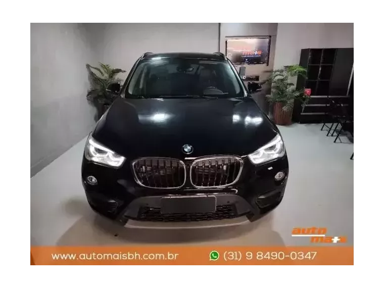 BMW X1 Preto 4