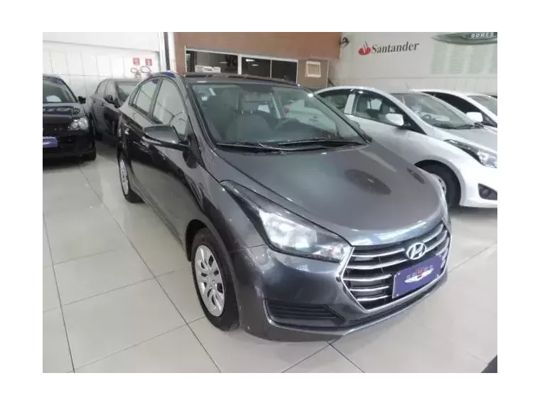 Hyundai HB20S Cinza 2