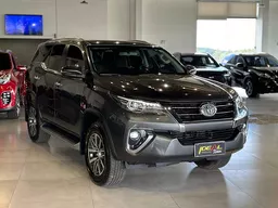 Toyota Hilux SW4