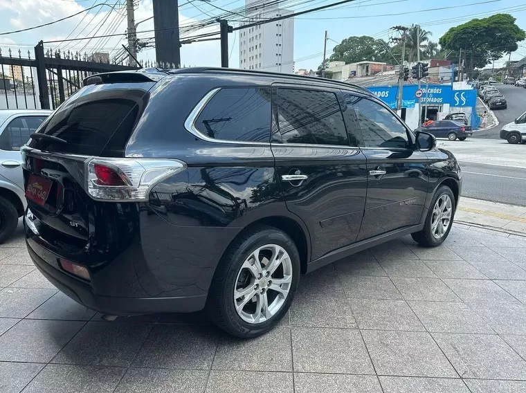 Mitsubishi Outlander Preto 2