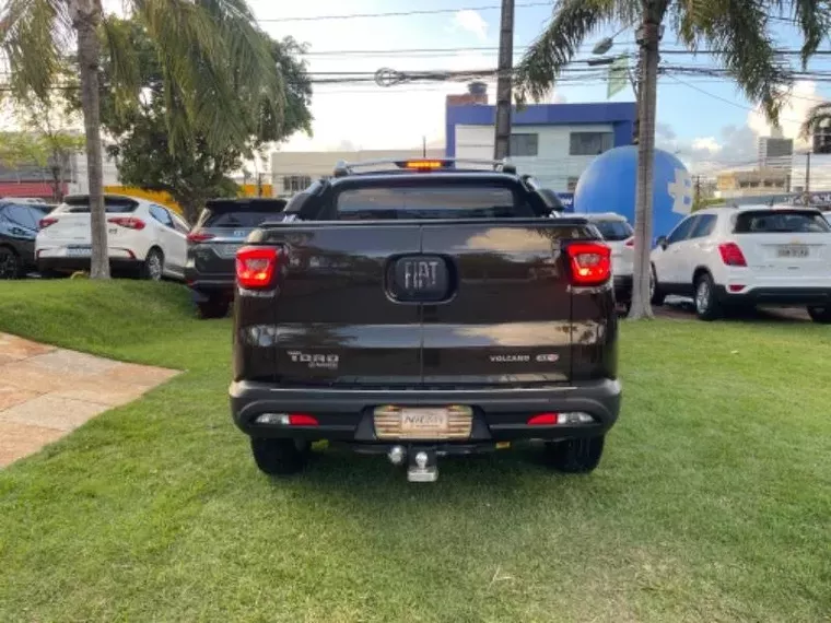 Fiat Toro Marrom 9