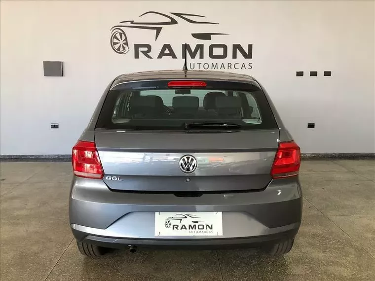 Volkswagen Gol Cinza 8