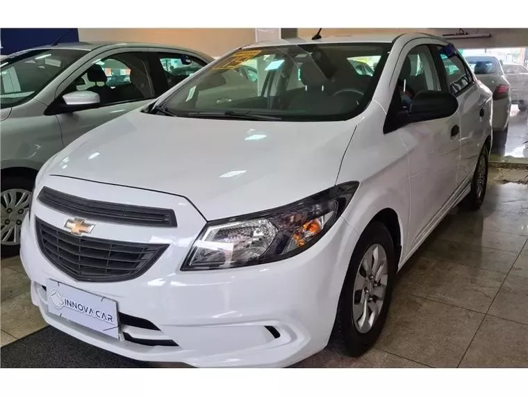 Chevrolet Prisma Branco 4