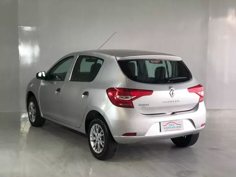 Renault Sandero Prata 16