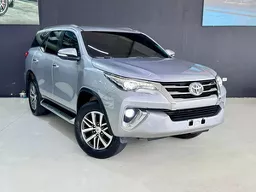 Toyota Hilux SW4