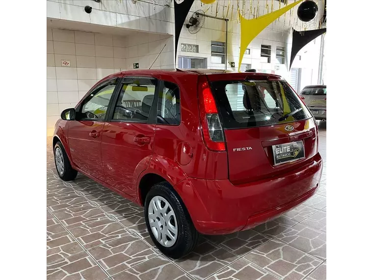 Ford Fiesta Vermelho 11