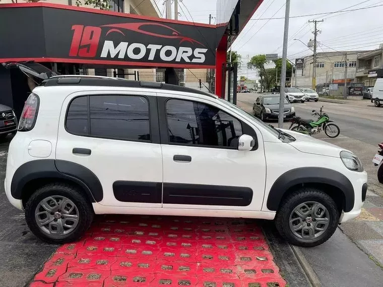 Fiat Uno Branco 1