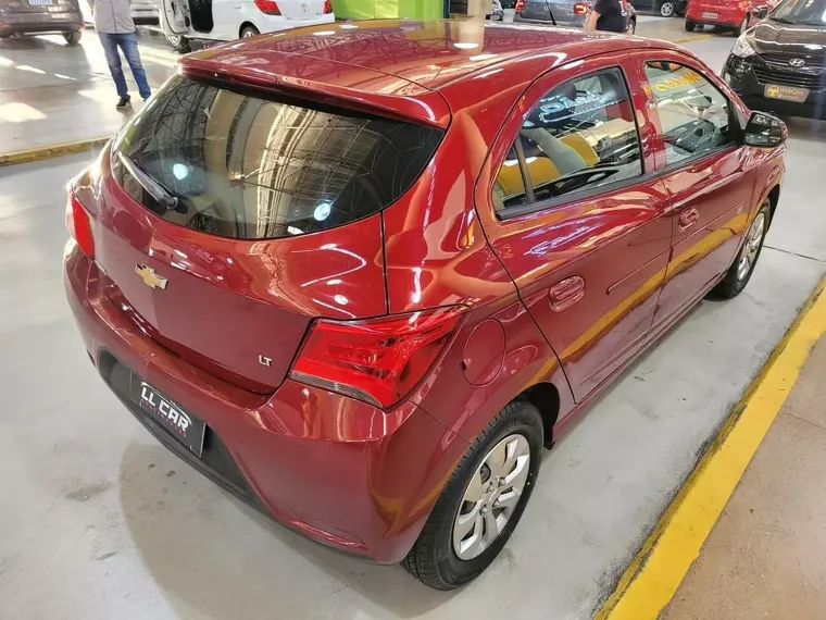 Chevrolet Onix Vermelho 5