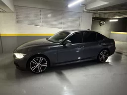 BMW 328i