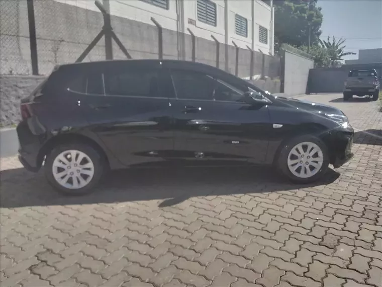 Chevrolet Onix Preto 1