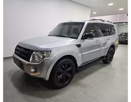 Mitsubishi Pajero Full