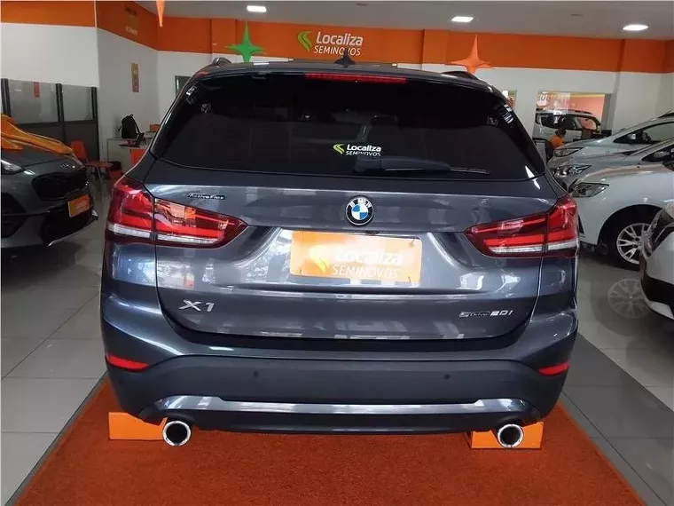 BMW X1 Cinza 4