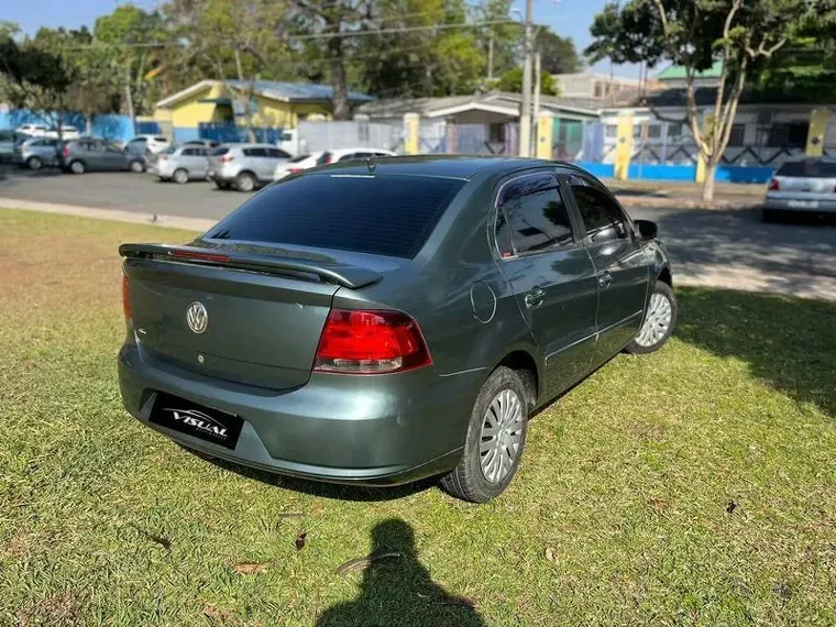 Volkswagen Voyage Cinza 1