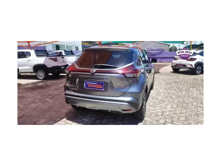 Nissan Kicks Cinza 3