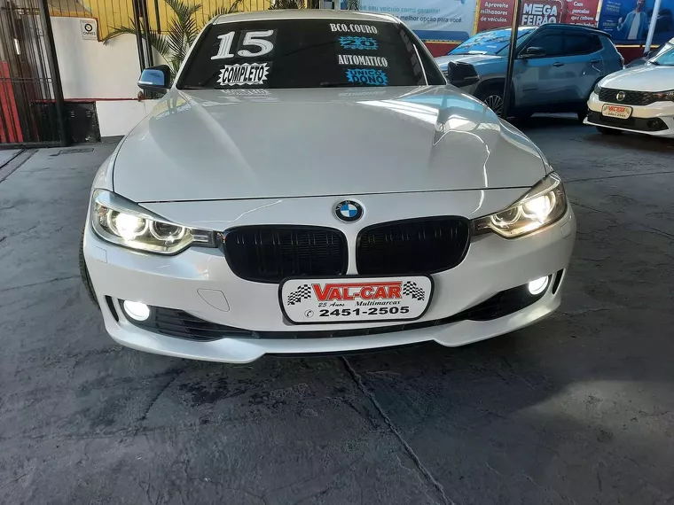 BMW 320i Branco 9